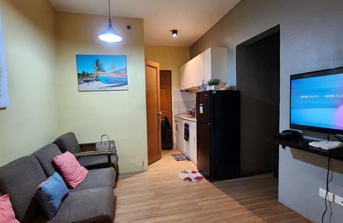 Maribago Condo | Condo near diving spots +fast wifi+netflix