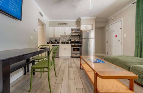 Belleair Beach Condo | Condo On The Beach - Heated Pool - Self Check-in