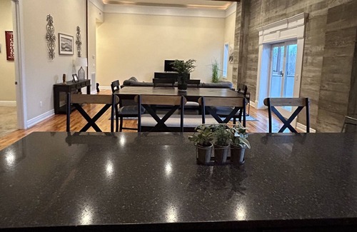 Van Buren Condo | Condo on the Current #4