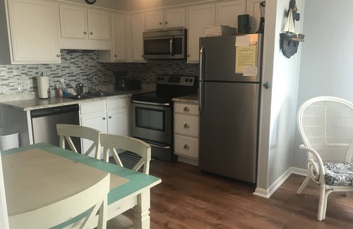 Murrells Inlet Condo | Condo on Wide, Quiet, Family-Friendly Beach