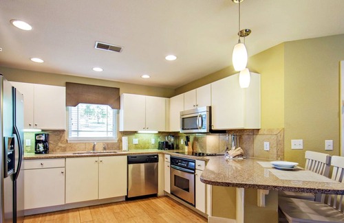 Branson Condo | Condo Resort with Serene Outdoor View