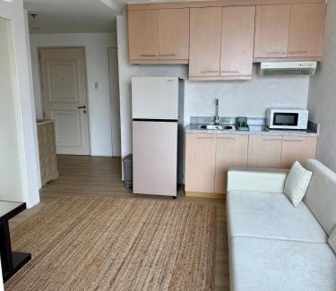 Wack-Wack Greenhills Apartment | Condo Roughly 30 mins from NAIA with view of Greenhills