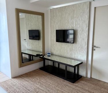 Wack-Wack Greenhills Apartment | Condo Roughly 30 mins from NAIA with view of Greenhills