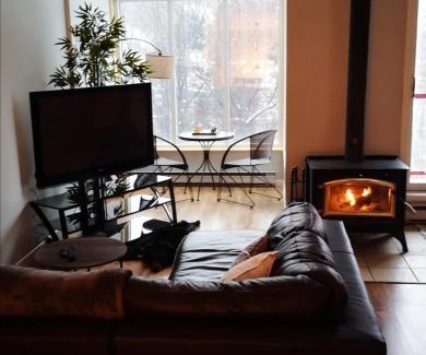 Stoneham Apartment | Condo sur 2 niveaux avec magnifique vue sur la montagne