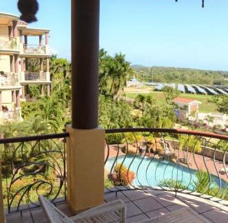 French Harbour Apartment | Condo Unit 131! Stay with us !