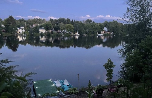 Sherbrooke House | CONDO VILLA CHALET WATERFRONT EXCEPTIONAL VIEW