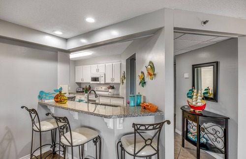 Gulf Lagoon Beach Condo | Condo w/Hot Tub/Pool & Close to Beach + Free Tickets: WonderWorks & More!