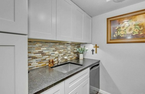 Golden Condo | Condo w/Mountain Views, Balcony & Washer/Dryer!