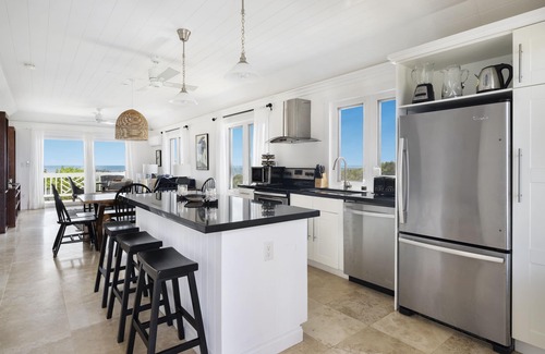 James Cistern Condo | Condo w/Views, Beach, Htd Pool, Pickleball, Golf Cart, Gym,Walk to Restaurant