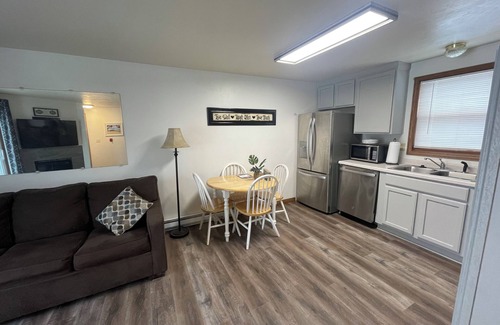 Dyckesville Condo | Condo w/water access. Short drive to Green Bay and Sturgeon Bay/Door County