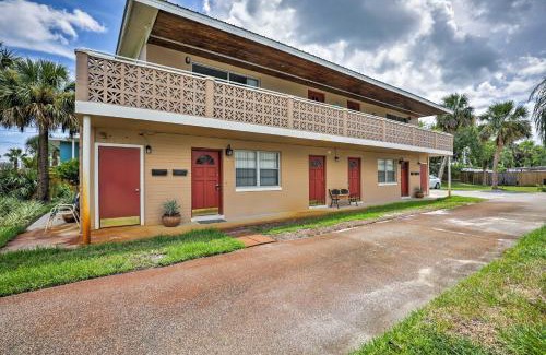East Daytona Apartment | Condo-Walk to Daytona Beach, 6 Mi to Speedway