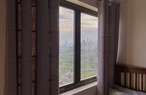 Mabolo Condo | Condo WIFI up to 100mbps Infinity Pool