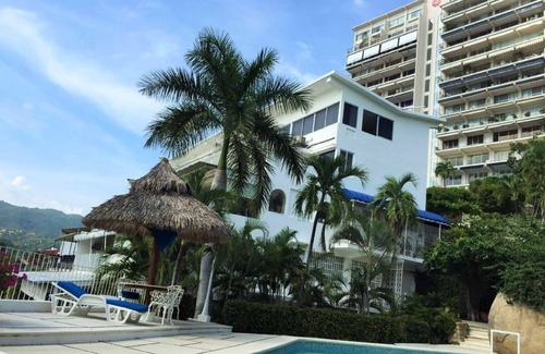 Alta Costa Azul Condo | Condo with beautiful view of Acapulco bay. Your home in this paradise city