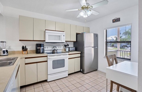 Punta Gorda Condo | 🥇 Condo with Canal access to Charlotte Harbor (CH1098)