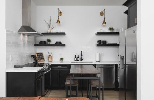 Cleveland Park Apartment | Condo with Free Parking, 3 mi Downtown & Stadium, by Coffee