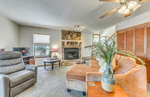 Ruidoso Apartment | Condo with Hot Tub about 4 Miles to Ruidoso Winter Park!