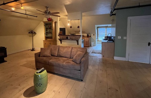 Stevensville Condo | Condo with Mountain Views - 3rd floor of Historic Stevensville Hotel