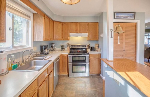 North Woodstock House | Condo with Offsite Amenities- Walk to Breweries!