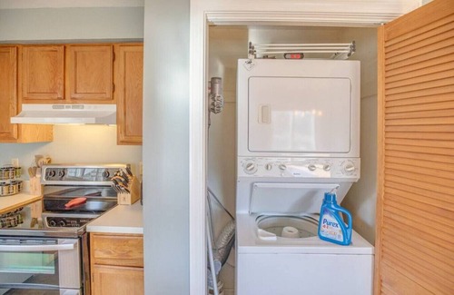 North Woodstock House | Condo with Offsite Amenities- Walk to Breweries!