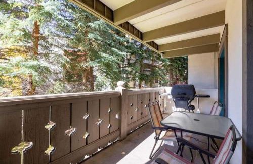 Vail Apartment | Condo with Outdoor Heated Pool and Free WiFi