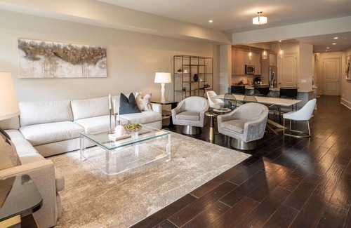 Lake Shore - Lake Vista Condo | Condo with Park View: Luxury, Location, and Convenience!!!