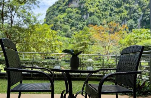 Hulu Kinta Apartment | Condo with private garden at Ipoh