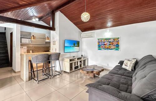 Praia Rasa House | Condomínio beira mar - 2 suíte - 1quarto - Lazer - AC