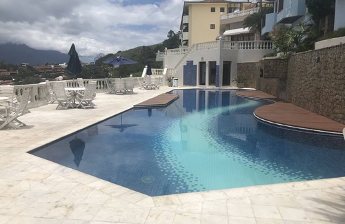 Pontal da Cruz Apartment | Condomínio com ótima estrutura e vista privelegiada.