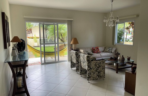 Centro House | Condominium in front of a beautiful Guarajuba beach, 200 meters on foot, with WIFI and SKY