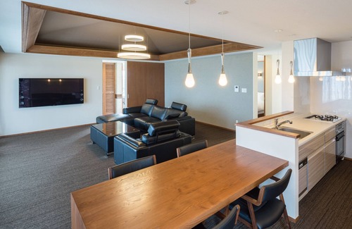 Kadena-cho Condo | Condominium T-Room