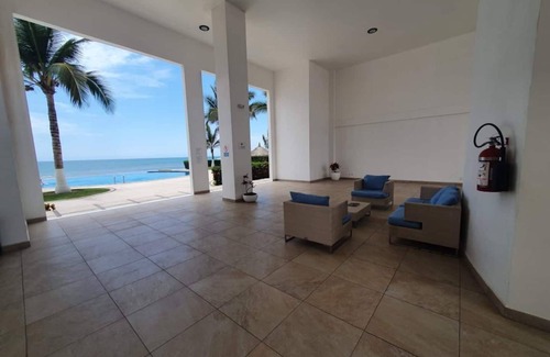 Cerritos Hotel | Condos Perla