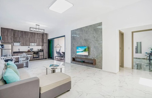 Indigo Bay Apartment | condostmaarten by the sea -Adults Only-