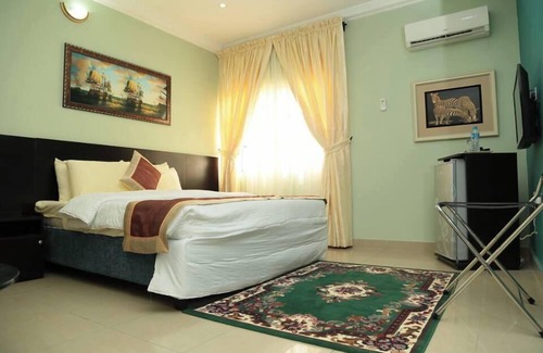 Sagamu Hotel | Conference Hotel and Suites