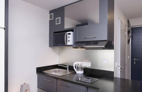 Villette Gare Apartment | CONFLUENCE Studio meublé Gare Part-Dieu