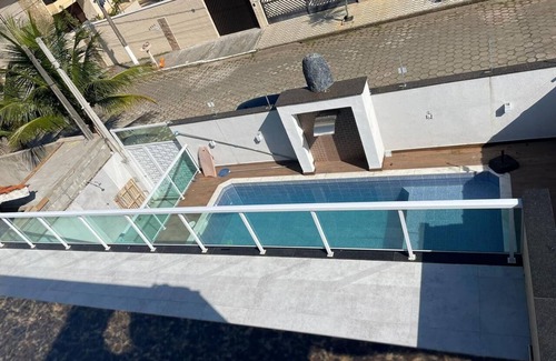 Jardim Imperador House | Confortavel Sobrado a 300 Metros da Praia