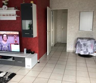 Vaulx-en-Velin Apartment | Confort d’Ange