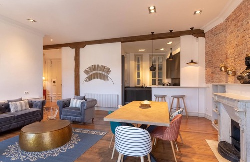 San Francisco Apartment | Confort y Diseño con Vistas al Casco Viejo