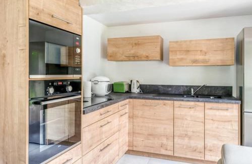 Jumieges Other | Confortable Appartement 3 Chambres avec Poêle à Bois - API-1-52-639