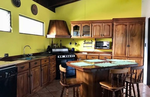 Ciudad Colon House | Confortable Casa De Ensueño + Internet Fibra + Close to Colón Town