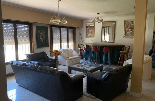 Bosque Peralta Ramos Ski Chalet | Confortable chalet in wonderful Mar del Plata with AC, WiFi, CoWork Space