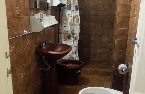 Bosque Peralta Ramos Ski Chalet | Confortable chalet in wonderful Mar del Plata with AC, WiFi, CoWork Space