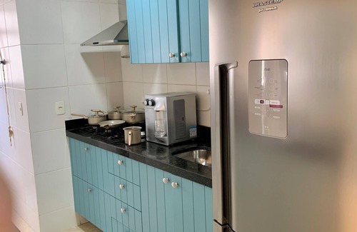 Ipanema RV Rental | Conforto Ipanema - Posto9: newly furnished with queen bed/garage/24h doorman