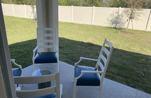 Haines City House | Confy 4 Bed to enjoy! 30 minutes from Disney