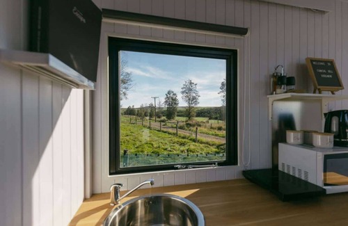 Conical Hill House | Conical Hill Hideaway by Tiny Away