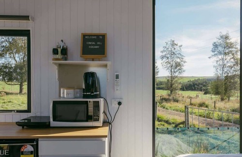 Conical Hill House | Conical Hill Hideaway by Tiny Away