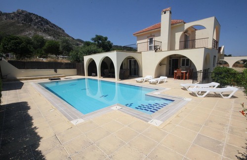 Karsiyaka Villa | Conifer Villa Karsiyaka with stunning mountain views and near the beach