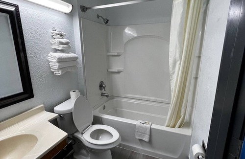 Aransas Pass Hotel | Conn Brown Harbour Inn