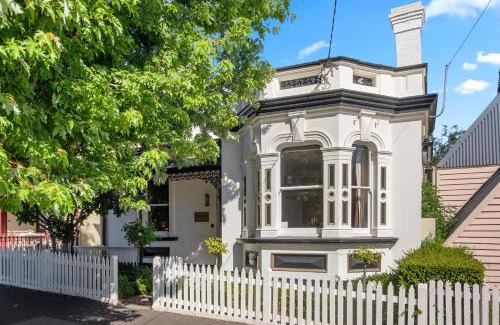 Battery Point House | Connage - Historic Battery Point Police Station