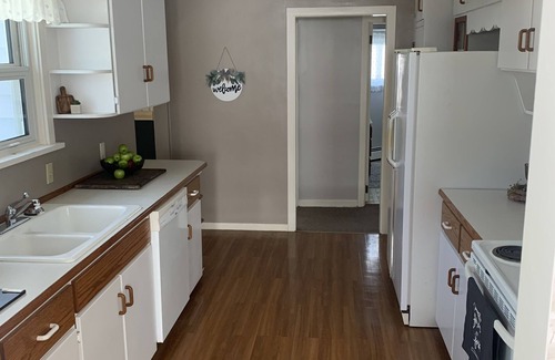 Conneaut Cottage | Conneaut Creek Cottage