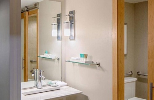 Santa Clara House | Connected to the Santa Clara Convention and steps away from Levi’s Stadium